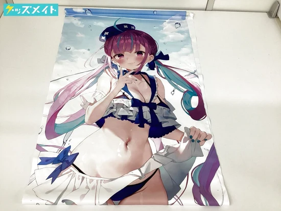 湊あくあ 等身大タペストリー 水着ver. まかろん大帝