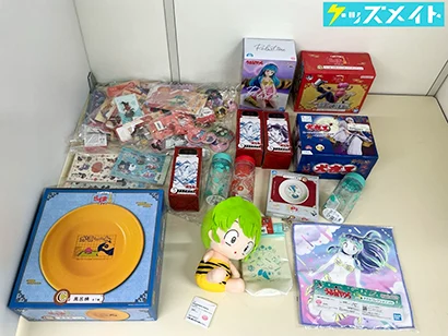 高橋留美子作品 グッズ 犬夜叉 うる星やつら らんま1/2 他 フィギュア 缶バッジ 他