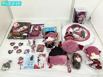 ホロライブ 宝鐘マリン グッズ フィギュア クマリン friends wit u 寝そべり ぬいぐるみ ,バニー 冬のホロマート アクリルスタンド 他