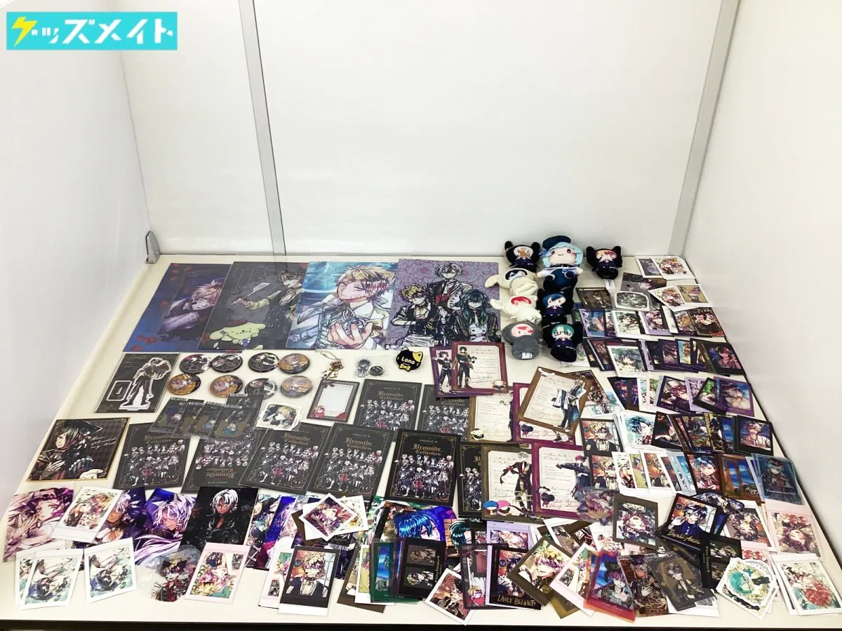 悪魔執事と黒い猫 グッズ 缶バッジ アクリルスタンド ポストカード 他あくねこ