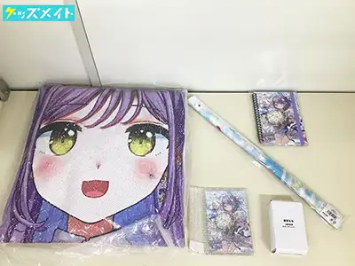 ぶいすぽっ! 紫宮るな 3周年記念 2024 グッズ スパンコールクッション タペストリー 他
