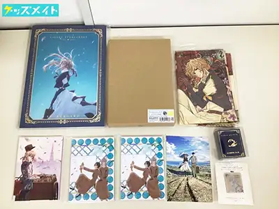 ヴァイオレット・エヴァーガーデン グッズ ピンズコレクション キャンバスアート ストーリーボード 他