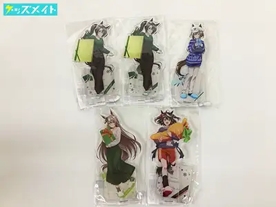 ウマ娘 プリティーダービー Season 3 POP UP SHOP in マルイ Christmas gift ver. グッズ アクリルスタンド キタサンブラック サトノダイヤモンド サトノクラウン シュヴァルグラン