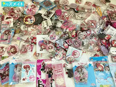 ラブライブ サンシャイン キャラ分け 黒澤ルビィ 缶バッジ アクキー アクスタ 他