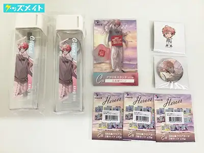 にじさんじ HEROES 海の家 赤城ウェン グッズ アクリルスタンド 缶バッジ スクエアボトル 他