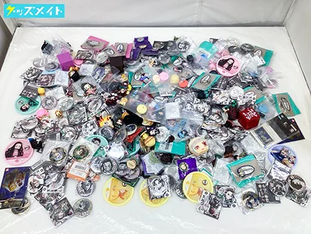 鬼滅の刃 グッズ 缶バッジ アクリルキーホルダー ラバーストラップ 他